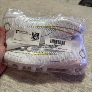 Unisex White and Gold Soccer Cleats/Turf Boots